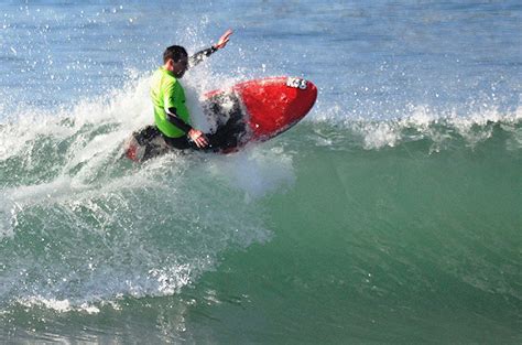 Kneeboard Surfing Usa
