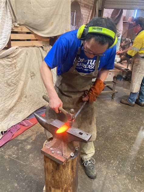 knife making workshop