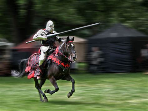 knight riding horse images