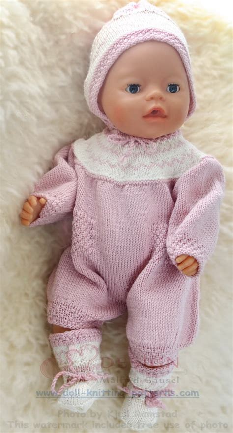 www.icouldlivehere.org:knitted baby doll