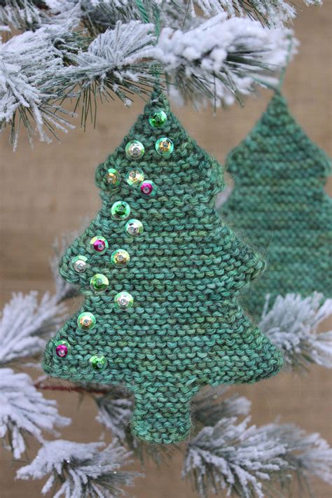 Knitted Xmas Tree Decorations Free Patterns