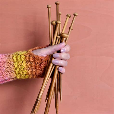 What are Different Types of Knitting Needles Aabhar