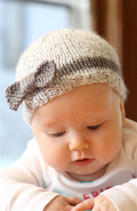 Mack and Mabel Free Knitting Pattern Baby Hat with Top Knot