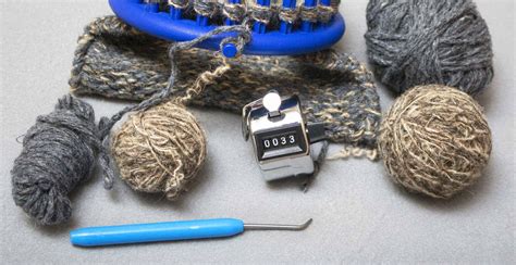 Knitting with a Digital Row Counter with Video Tutorial