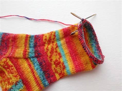 How to knit socks with two circular needles Knitting