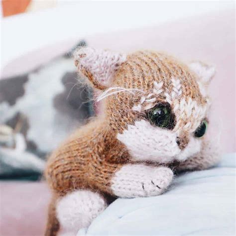 Knitting Cat Fur