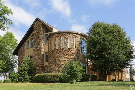 knobs pointe apartments