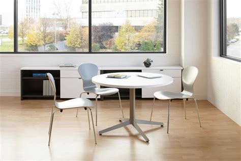 Knoll Round Table With X Base