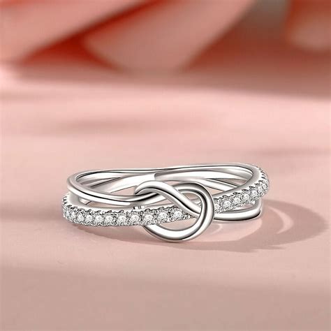 Knot Style Ring