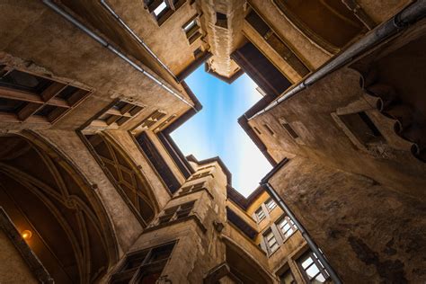 knowledgeable traboule guides lyon