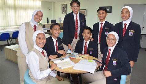 SMK Lutong and Kolej Yayasan Saad Melaka win 18th Swinburne Sarawak