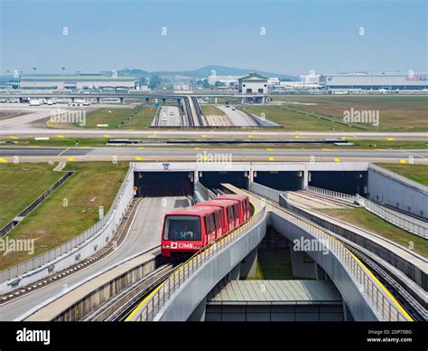 kuala lumpur airport train station