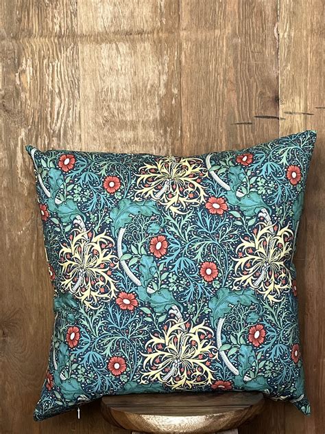 Kuddar William Morris