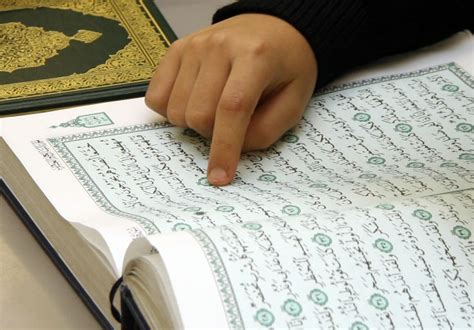 Panduan Lengkap Kuliah Jurusan Ilmu Agama Islam, Prospek Karier Menjanjikan!