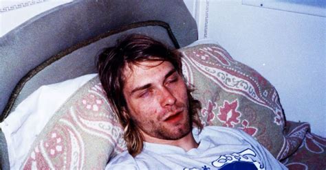 kurt cobain's face after death