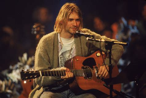 kurt cobain was the lead singer of what band