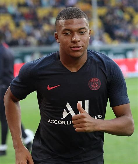 kylian mbappe height weight
