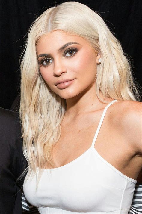 kylie jenner blonde hair