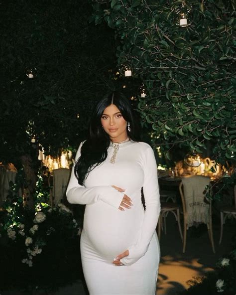 kylie jenner pregnant with stormi