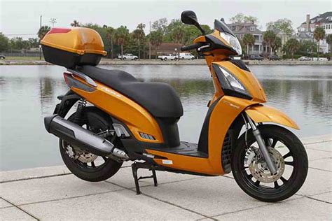 kymco new peoples 300i top speed km/h