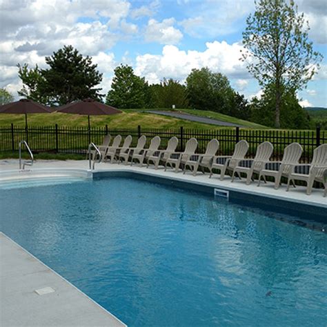 la cache du golf piscine