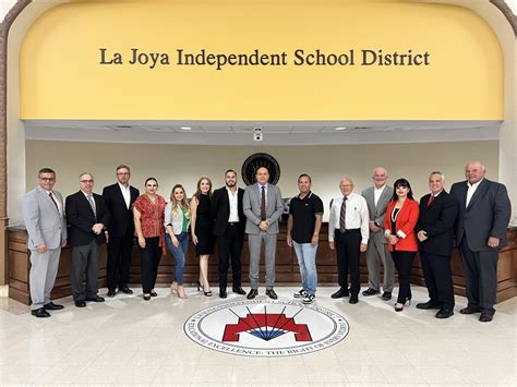 la joya isd clever