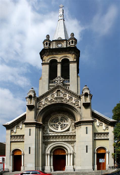 la parroquia de la sagrada familia