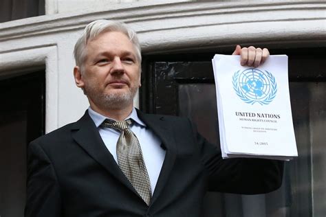 la storia di julian assange