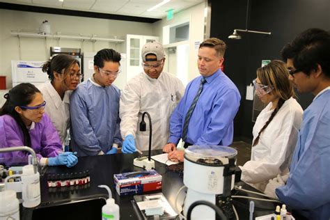 Accelerate Your Career: Top Lab Tech Schools to Launch Your Medical Laboratory Technician Journey