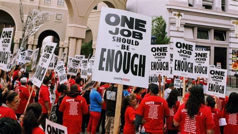 labor union on strike