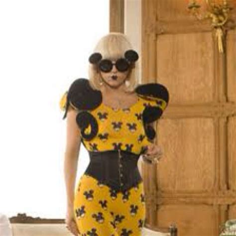 lady gaga paparazzi outfit