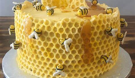 Ladybug cake | Ladybug cakes, Bee cakes, Ladybug cake
