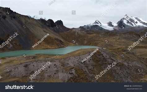 lagoons ausangate Peru