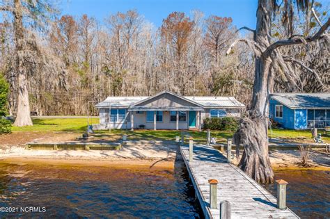 lake waccamaw homes for sale