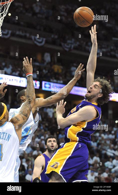 lakers nuggets live score