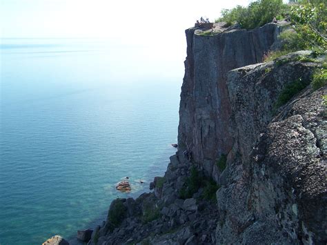 lakes with cliffs to rock climb