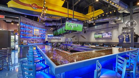 Indulge in Hearty Meals at the Lakeside Bar Grill: Savoring Fresh Flavors by the Water's Edge