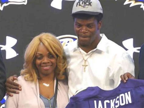 Lamar Jackson Father Espn Patriots A 'wild Card' For Ravens' Amid Titans Colts Rumors News Scores