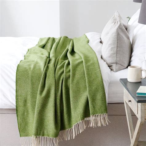 Lambswool Green Throw