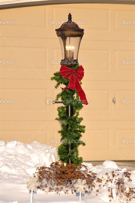 Lamp Post Garland