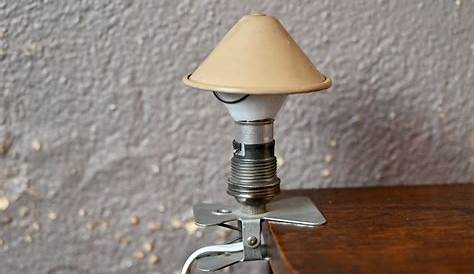 Lampe A Pince Vintage De Bureau Blanche Mon Luminaire