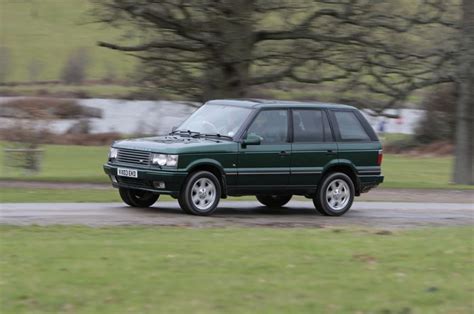 A Land Rover Defender lett az év legjobb autója a női zsűri szerint