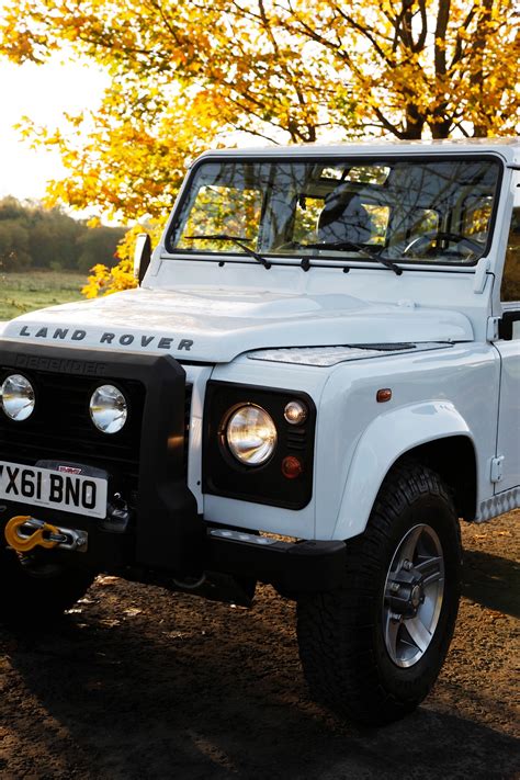 Land Rover Defender 2.2 TDCI 90 Hard Top Tuned by Chelsea Truck Co