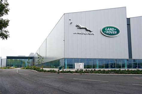 Jaguar Land Rover gyár csapadékvízgyűjtő hálózat Colas Hungária