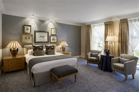 landmark hotel room prices