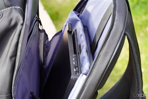 laptop backpack compartmentalization