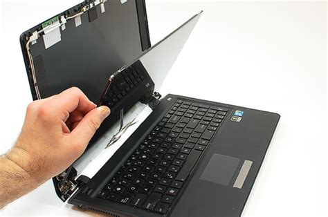 laptop rusak lcd indonesia
