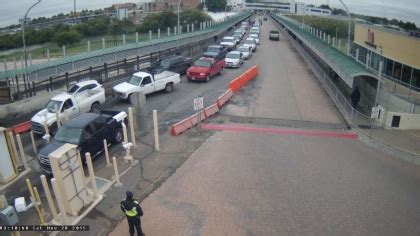 laredo bridge cam