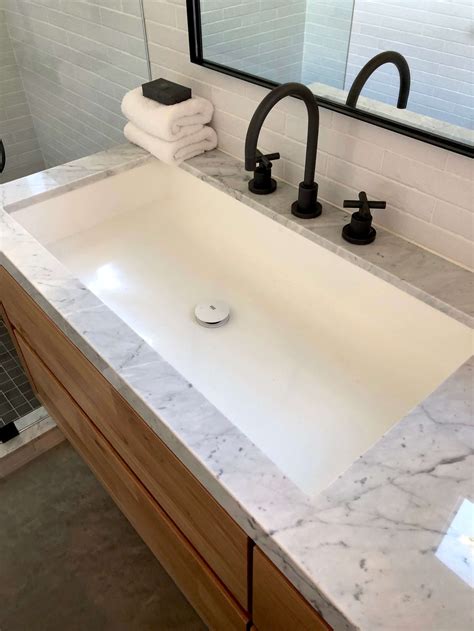 Large Bathroom Ceramic Sinks