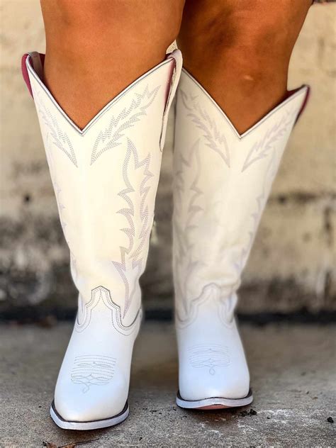 large calf cowboy boots